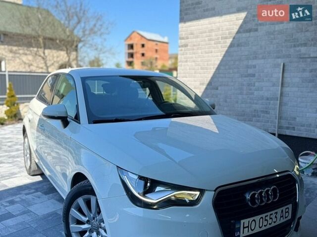 Белый Ауди А1, объемом двигателя 1.6 л и пробегом 181 тыс. км за 14000 $, фото 1 на Automoto.ua