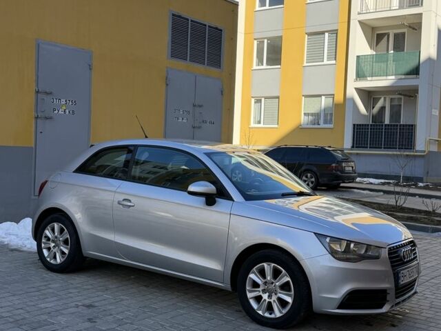 Сірий Ауді А1, об'ємом двигуна 1.2 л та пробігом 208 тис. км за 6000 $, фото 1 на Automoto.ua