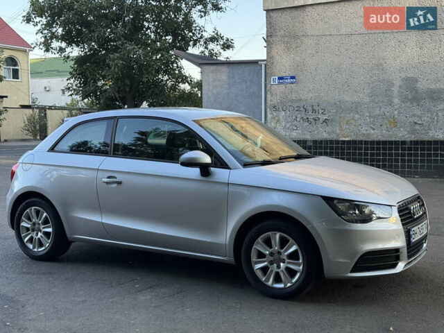 Сірий Ауді А1, об'ємом двигуна 1.2 л та пробігом 208 тис. км за 6900 $, фото 1 на Automoto.ua