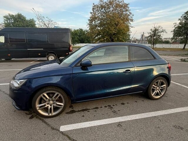 Синій Ауді А1, об'ємом двигуна 1.6 л та пробігом 175 тис. км за 8000 $, фото 1 на Automoto.ua