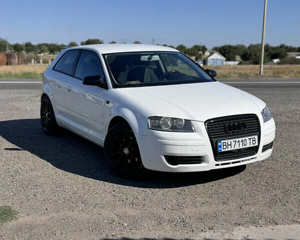 Белый Ауди А3, объемом двигателя 1.6 л и пробегом 183 тыс. км за 7600 $, фото 1 на Automoto.ua