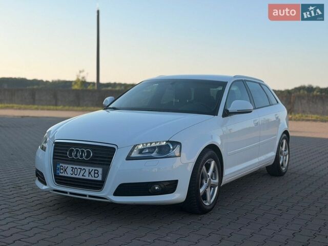 Белый Ауди А3, объемом двигателя 1.8 л и пробегом 245 тыс. км за 7600 $, фото 1 на Automoto.ua