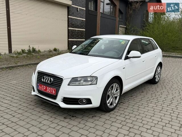 Белый Ауди А3, объемом двигателя 1.6 л и пробегом 183 тыс. км за 7000 $, фото 1 на Automoto.ua