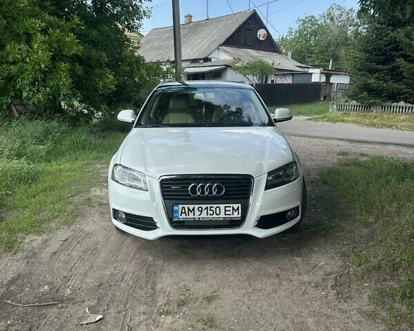 Белый Ауди А3, объемом двигателя 1.98 л и пробегом 252 тыс. км за 9300 $, фото 1 на Automoto.ua