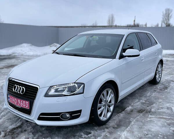 Белый Ауди А3, объемом двигателя 1.39 л и пробегом 200 тыс. км за 8700 $, фото 1 на Automoto.ua