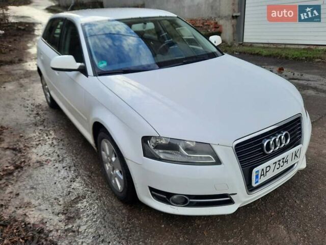 Белый Ауди А3, объемом двигателя 1.6 л и пробегом 290 тыс. км за 7500 $, фото 1 на Automoto.ua