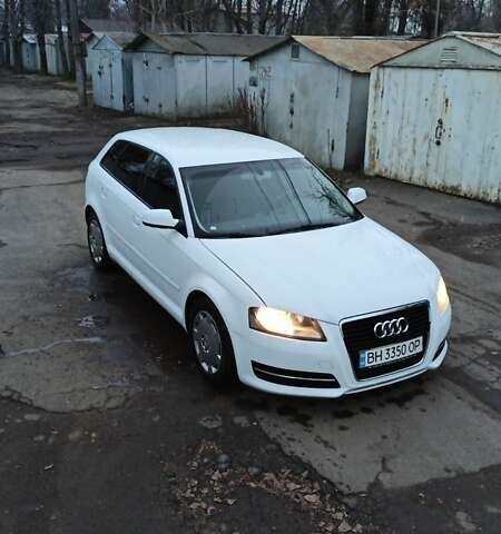 Белый Ауди А3, объемом двигателя 1.2 л и пробегом 115 тыс. км за 14500 $, фото 1 на Automoto.ua