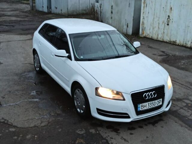 Білий Ауді А3, об'ємом двигуна 1.2 л та пробігом 115 тис. км за 14500 $, фото 1 на Automoto.ua