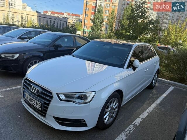 Белый Ауди А3, объемом двигателя 1.6 л и пробегом 146 тыс. км за 15000 $, фото 1 на Automoto.ua