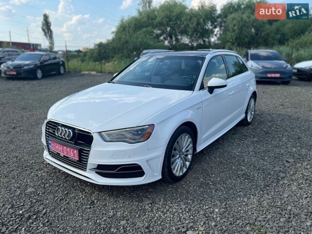 Белый Ауди А3, объемом двигателя 1.4 л и пробегом 280 тыс. км за 12000 $, фото 1 на Automoto.ua