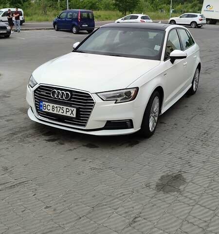 Белый Ауди А3, объемом двигателя 1.4 л и пробегом 152 тыс. км за 15200 $, фото 1 на Automoto.ua