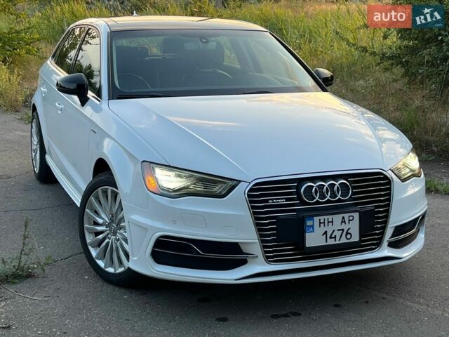 Білий Ауді А3, об'ємом двигуна 1.4 л та пробігом 152 тис. км за 12500 $, фото 1 на Automoto.ua