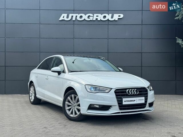 Белый Ауди А3, объемом двигателя 1.6 л и пробегом 175 тыс. км за 12800 $, фото 1 на Automoto.ua