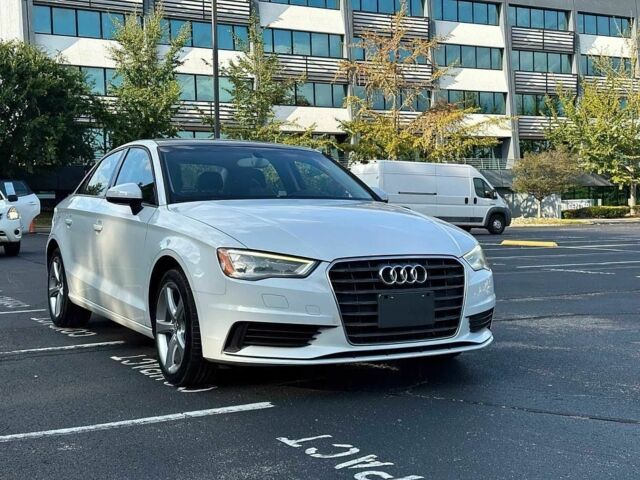 Белый Ауди А3, объемом двигателя 1.8 л и пробегом 132 тыс. км за 7000 $, фото 1 на Automoto.ua