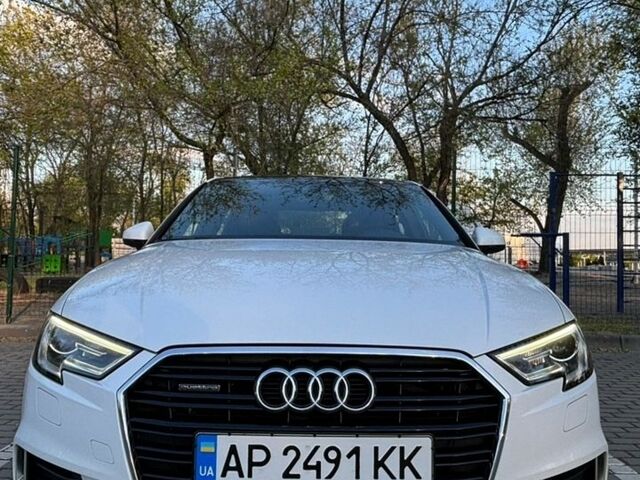 Белый Ауди А3, объемом двигателя 2 л и пробегом 122 тыс. км за 17900 $, фото 1 на Automoto.ua