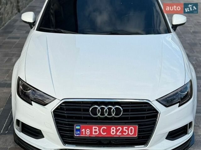 Белый Ауди А3, объемом двигателя 2 л и пробегом 211 тыс. км за 14250 $, фото 1 на Automoto.ua