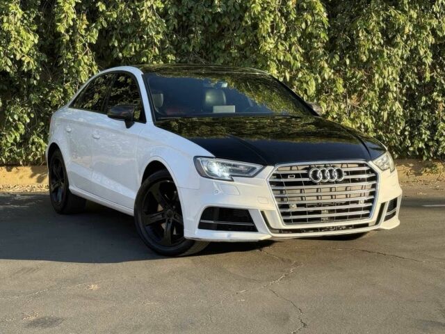 Белый Ауди А3, объемом двигателя 3 л и пробегом 61 тыс. км за 8000 $, фото 1 на Automoto.ua