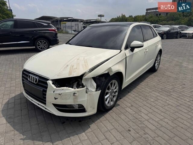 Бежевий Ауді А3, об'ємом двигуна 1.6 л та пробігом 109 тис. км за 9900 $, фото 1 на Automoto.ua