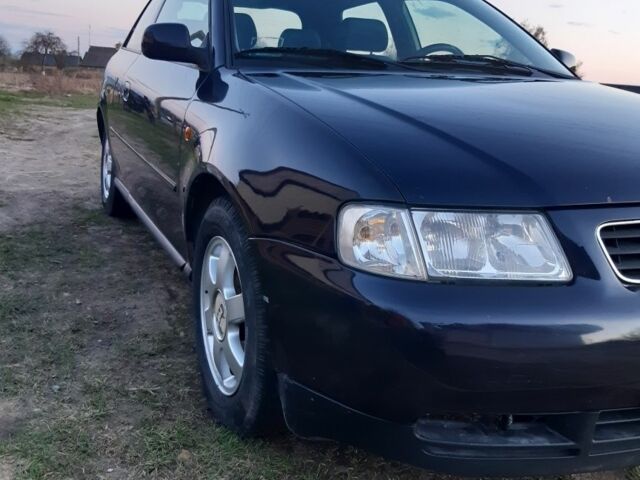 Чорний Ауді А3, об'ємом двигуна 1.6 л та пробігом 350 тис. км за 1199 $, фото 1 на Automoto.ua