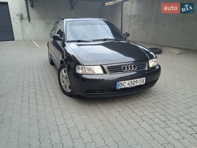 Черный Ауди А3, объемом двигателя 1.6 л и пробегом 1 тыс. км за 3549 $, фото 1 на Automoto.ua