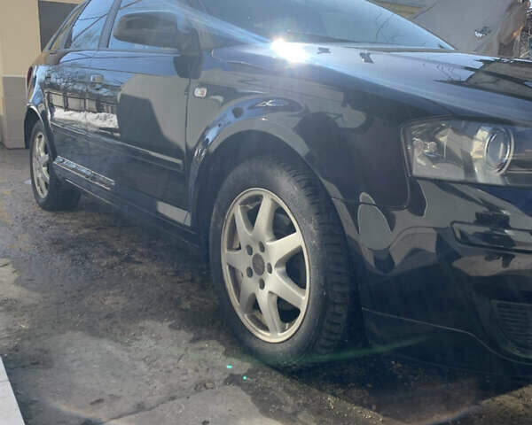 Черный Ауди А3, объемом двигателя 1.8 л и пробегом 188 тыс. км за 3000 $, фото 1 на Automoto.ua