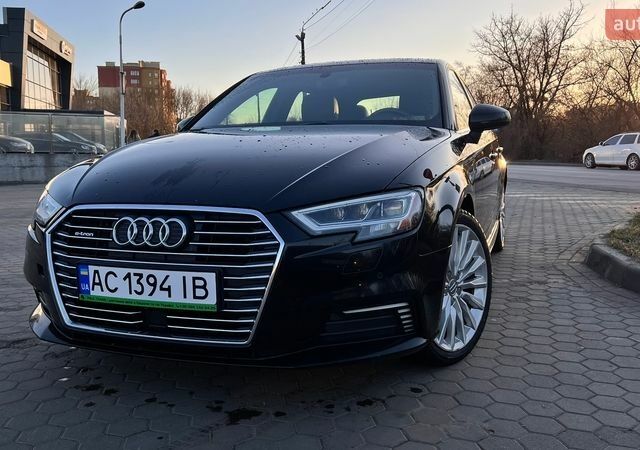 Черный Ауди А3, объемом двигателя 1.4 л и пробегом 210 тыс. км за 14699 $, фото 1 на Automoto.ua