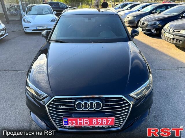 Черный Ауди А3, объемом двигателя 1.4 л и пробегом 200 тыс. км за 19000 $, фото 1 на Automoto.ua