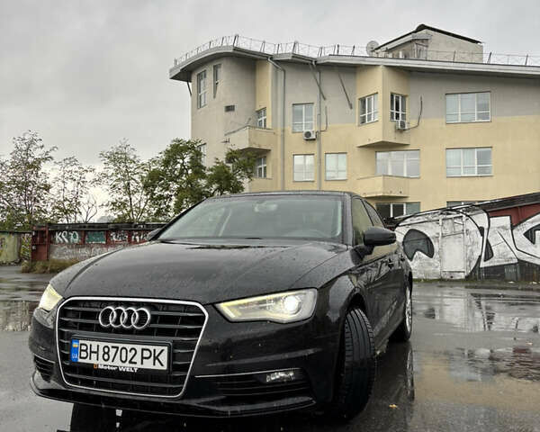 Ауди А3 2015 в Киеве на Automoto.ua Черный Ауди А3, объемом двигателя 1.6 л и пробегом 165 тыс. км за 16200 $, фото 1 на Automoto.ua