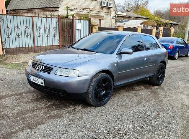 Сірий Ауді А3, об'ємом двигуна 1.8 л та пробігом 360 тис. км за 2850 $, фото 1 на Automoto.ua