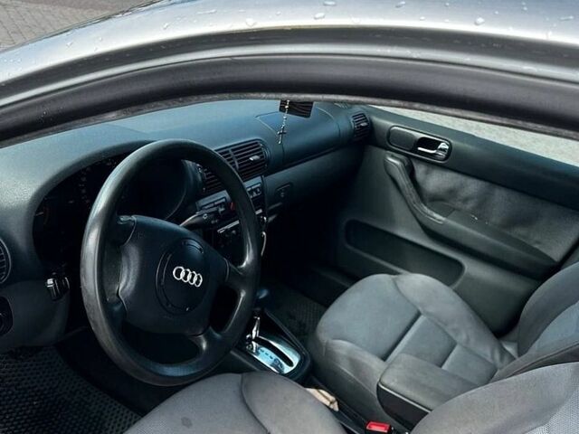Сірий Ауді А3, об'ємом двигуна 1.8 л та пробігом 280 тис. км за 3100 $, фото 1 на Automoto.ua