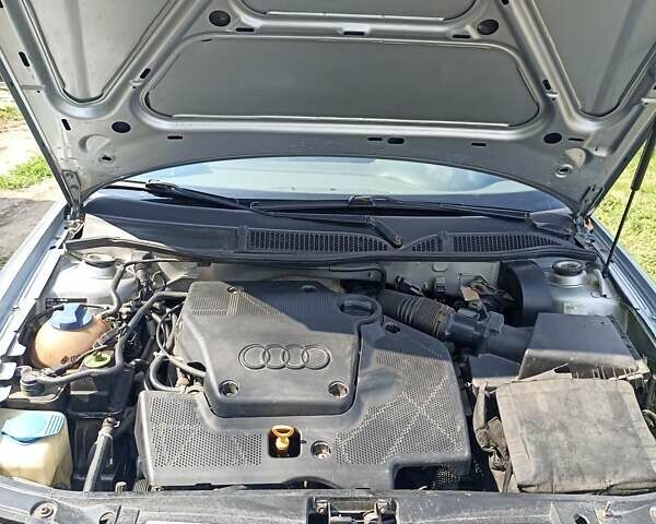 Серый Ауди А3, объемом двигателя 1.6 л и пробегом 400 тыс. км за 3500 $, фото 1 на Automoto.ua