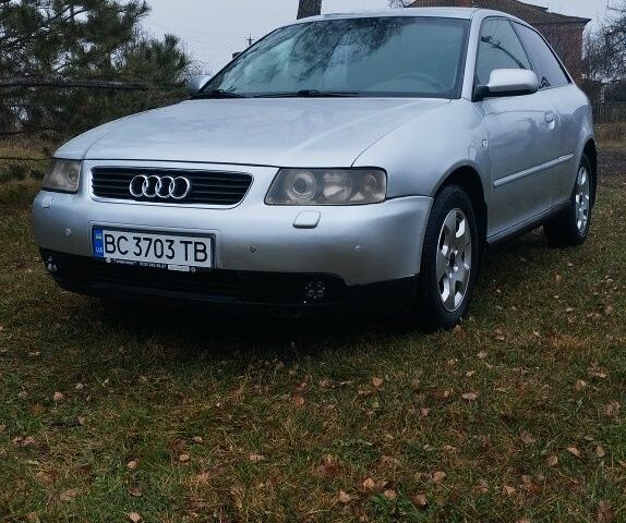 Сірий Ауді А3, об'ємом двигуна 1.8 л та пробігом 350 тис. км за 2700 $, фото 1 на Automoto.ua