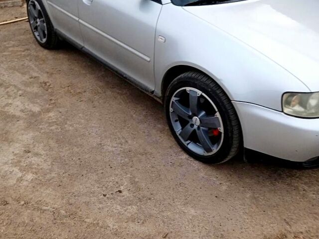 Сірий Ауді А3, об'ємом двигуна 1.8 л та пробігом 306 тис. км за 4200 $, фото 1 на Automoto.ua