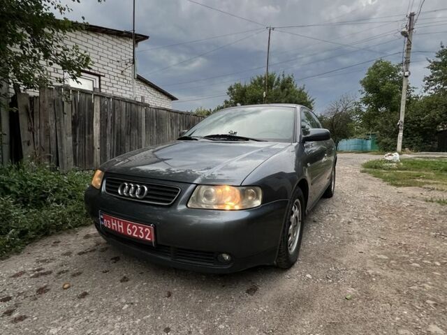 Сірий Ауді А3, об'ємом двигуна 0 л та пробігом 250 тис. км за 4400 $, фото 1 на Automoto.ua