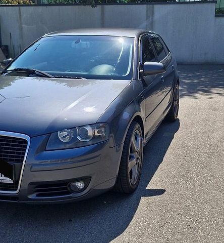 Серый Ауди А3, объемом двигателя 2 л и пробегом 281 тыс. км за 6300 $, фото 1 на Automoto.ua
