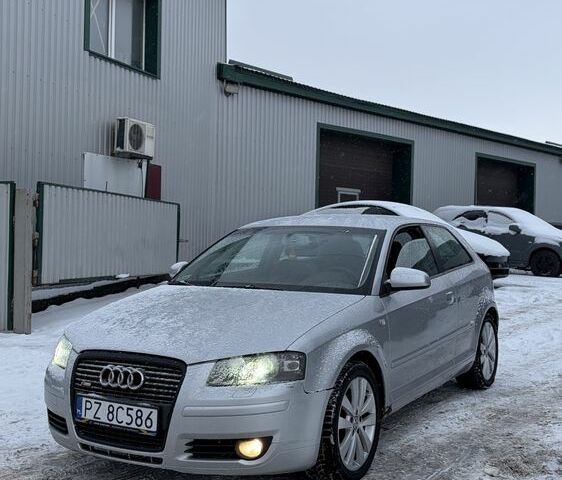 Серый Ауди А3, объемом двигателя 2 л и пробегом 300 тыс. км за 2800 $, фото 1 на Automoto.ua