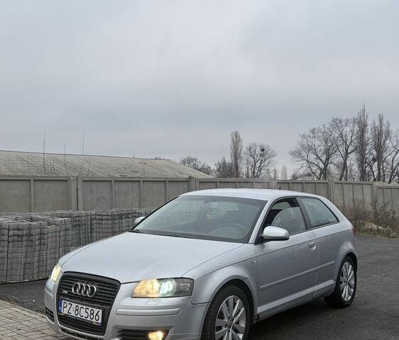 Серый Ауди А3, объемом двигателя 2 л и пробегом 300 тыс. км за 2650 $, фото 1 на Automoto.ua