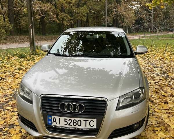 Сірий Ауді А3, об'ємом двигуна 1.8 л та пробігом 216 тис. км за 5800 $, фото 1 на Automoto.ua