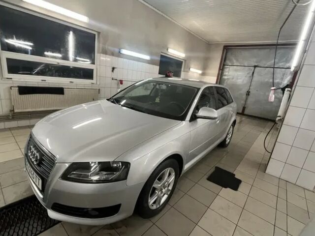 Сірий Ауді А3, об'ємом двигуна 2 л та пробігом 175 тис. км за 10500 $, фото 1 на Automoto.ua