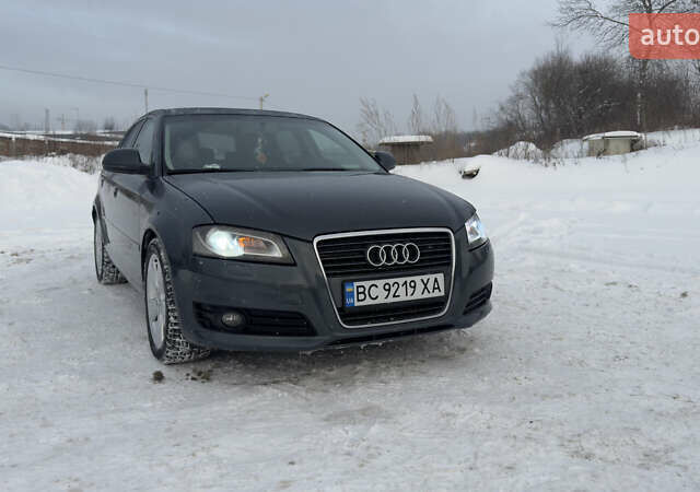 Серый Ауди А3, объемом двигателя 2 л и пробегом 275 тыс. км за 9000 $, фото 1 на Automoto.ua