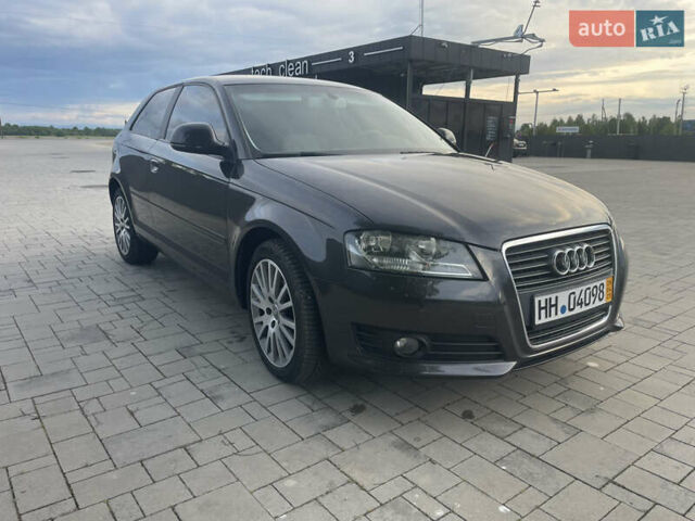 Серый Ауди А3, объемом двигателя 1.8 л и пробегом 185 тыс. км за 7850 $, фото 1 на Automoto.ua