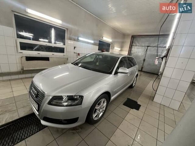 Сірий Ауді А3, об'ємом двигуна 2 л та пробігом 175 тис. км за 10500 $, фото 1 на Automoto.ua