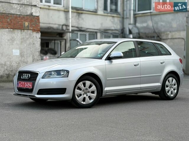 Сірий Ауді А3, об'ємом двигуна 1.6 л та пробігом 169 тис. км за 8999 $, фото 1 на Automoto.ua