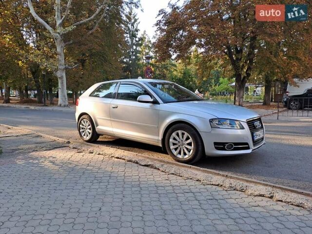 Серый Ауди А3, объемом двигателя 1.2 л и пробегом 87 тыс. км за 6000 $, фото 1 на Automoto.ua