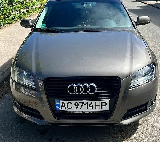 Сірий Ауді А3, об'ємом двигуна 1.6 л та пробігом 270 тис. км за 9990 $, фото 1 на Automoto.ua