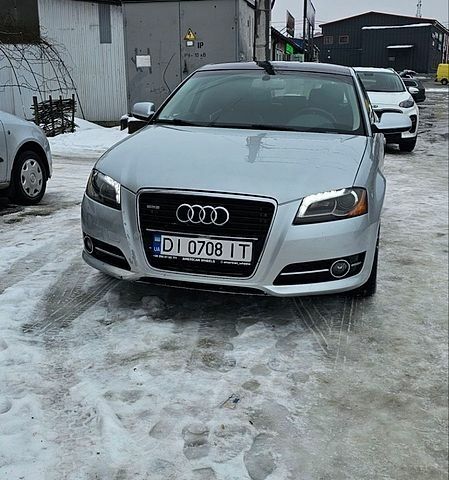 Сірий Ауді А3, об'ємом двигуна 2 л та пробігом 154 тис. км за 9500 $, фото 1 на Automoto.ua