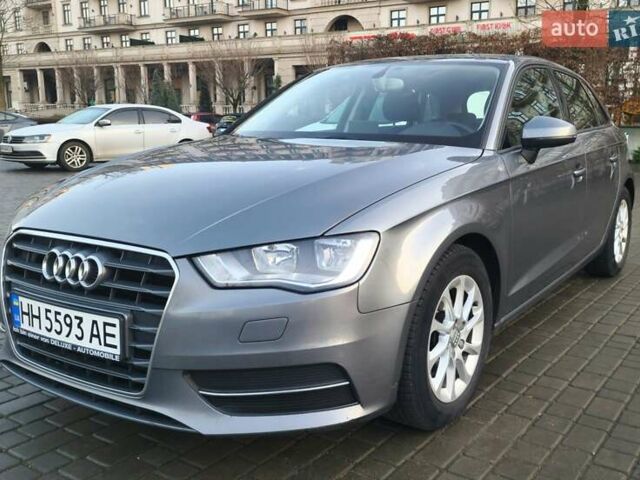 Серый Ауди А3, объемом двигателя 1.6 л и пробегом 300 тыс. км за 9700 $, фото 1 на Automoto.ua