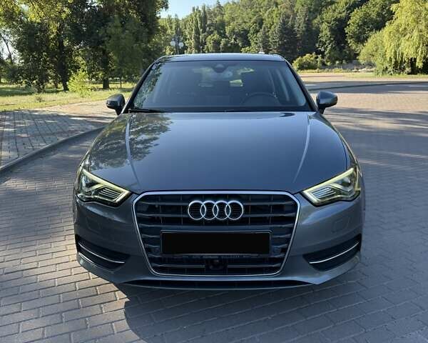 Сірий Ауді А3, об'ємом двигуна 2 л та пробігом 225 тис. км за 18750 $, фото 1 на Automoto.ua