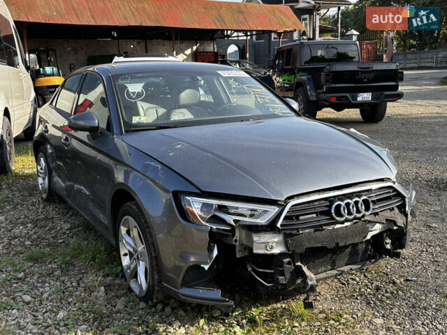 Серый Ауди А3, объемом двигателя 2 л и пробегом 104 тыс. км за 7000 $, фото 1 на Automoto.ua