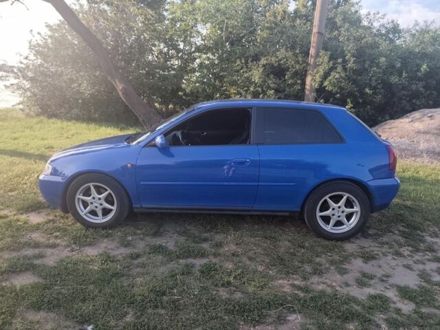 Синий Ауди А3, объемом двигателя 1.9 л и пробегом 330 тыс. км за 3500 $, фото 1 на Automoto.ua